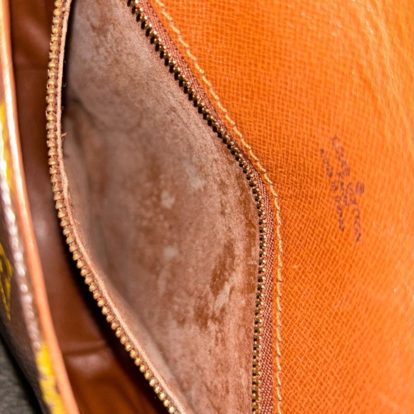 Authentic Louis Vuitton LV Crossbody bag Chantilly Brown Monogram - Picture 8 of 11